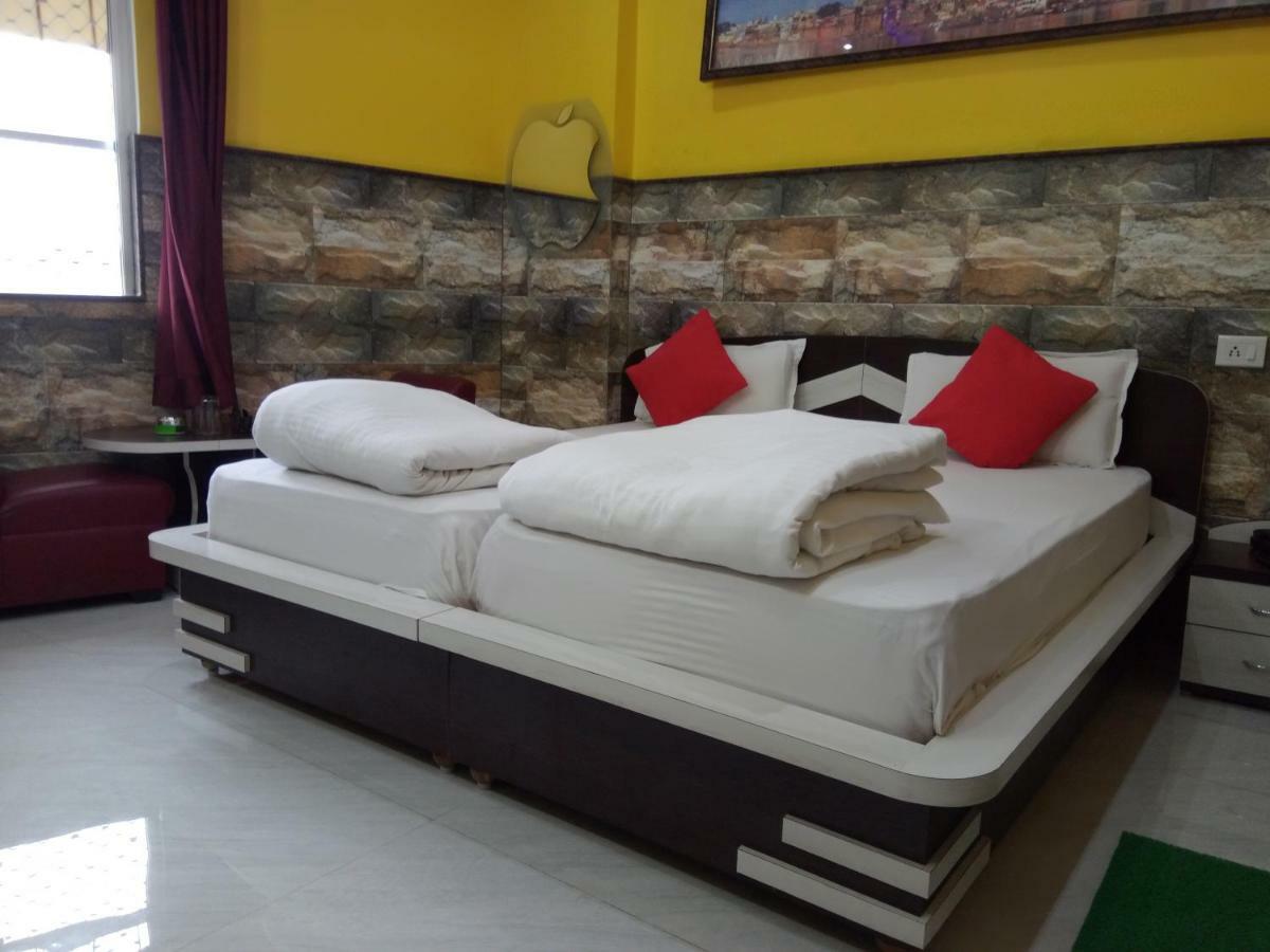 Hotel Bachchan Palace Varanasi Exterior photo